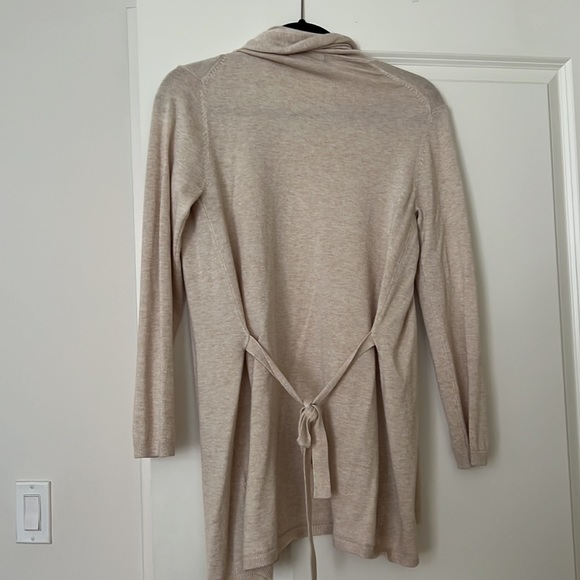 Zara kit sweater - size small - like new - Picture 3 of 4